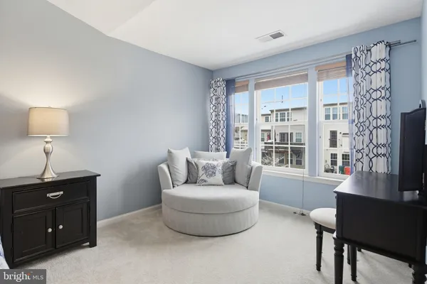 $435,000 | 7061 Holly Springs Lane, Unit 194, Elkridge, MD 21075