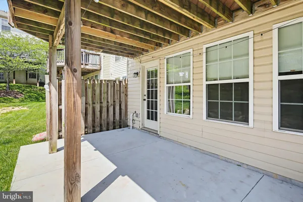 $435,000 | 7061 Holly Springs Lane, Unit 194, Elkridge, MD 21075