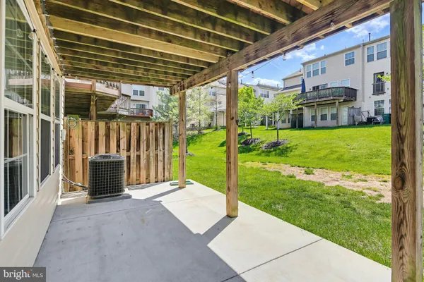 $435,000 | 7061 Holly Springs Lane, Unit 194, Elkridge, MD 21075