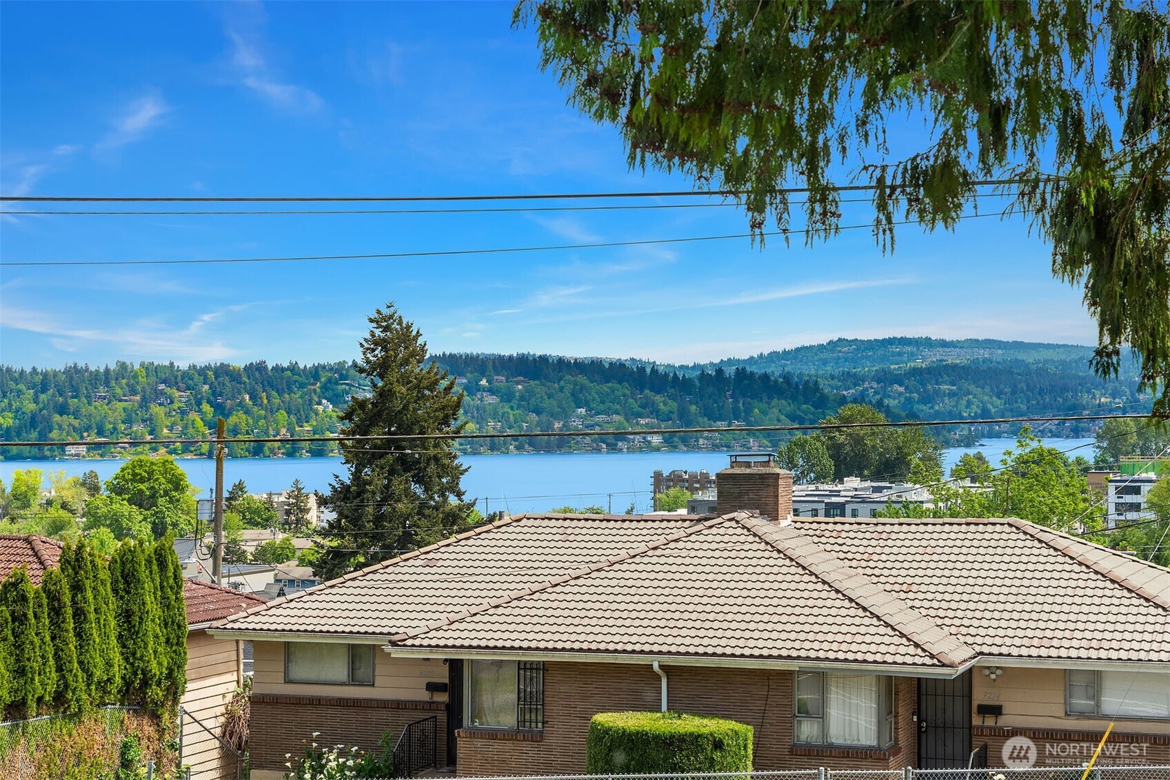 9275 Renton Avenue South Seattle, WA 98118 - Photo 10 of 34