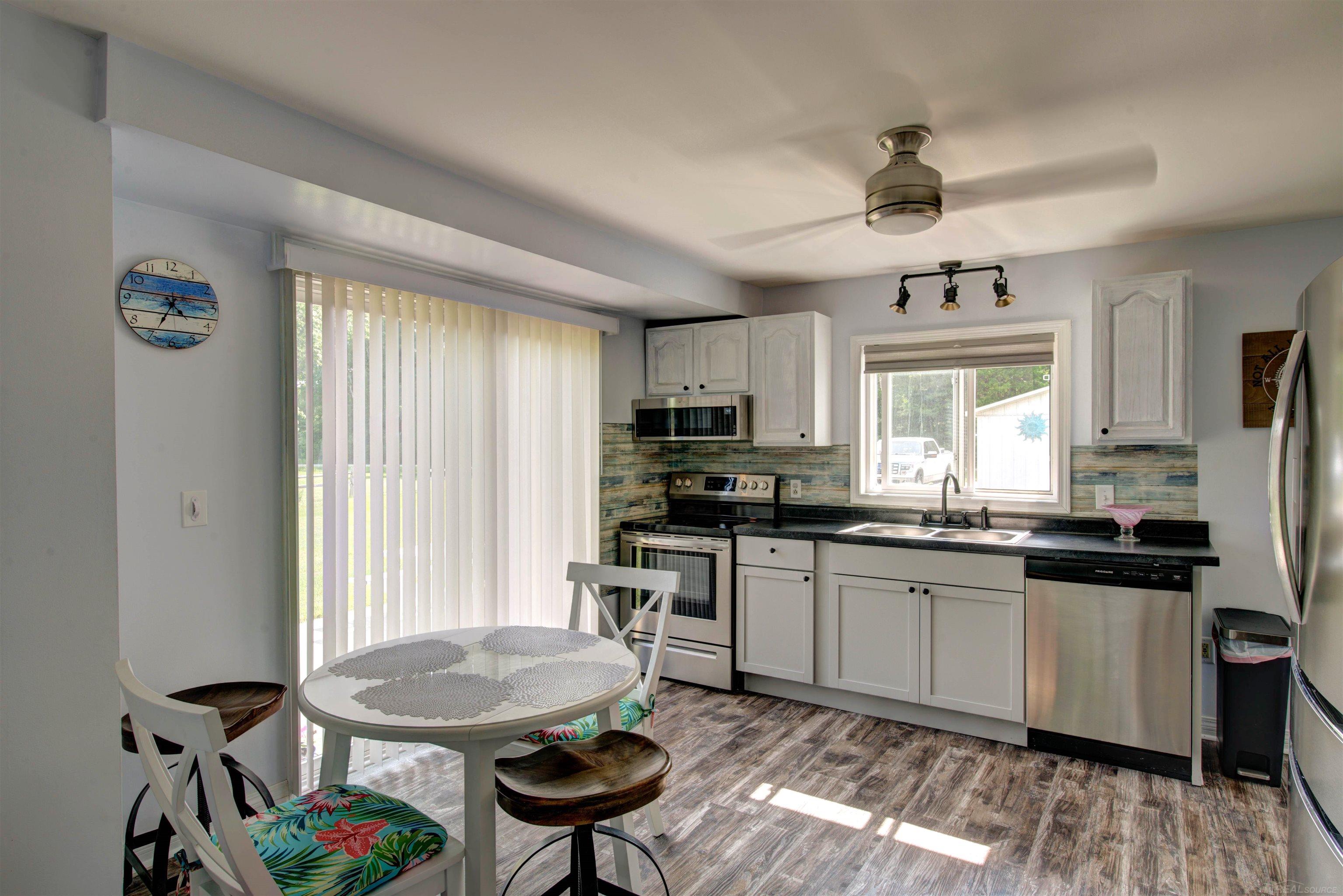 6625 Lakeshore Road Lakeport, MI 48059 - Photo 51 of 59