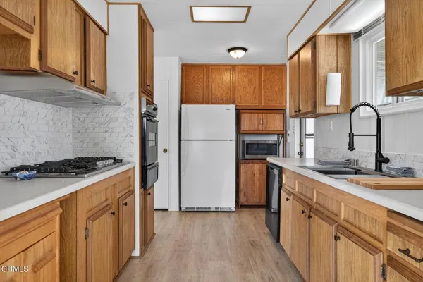 $279,900 | 6 Wisteria Way, Unit 6, Ventura, CA 93004