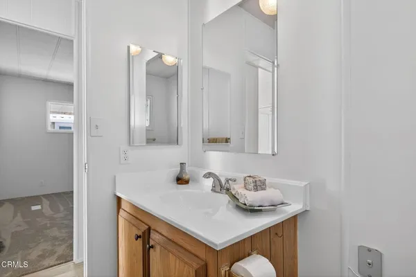 $279,900 | 6 Wisteria Way, Unit 6, Ventura, CA 93004