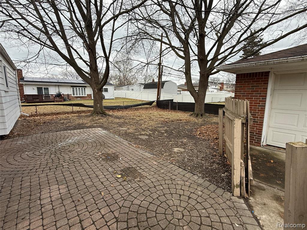2501 King Road Trenton, MI 48183 - Photo 19 of 19
