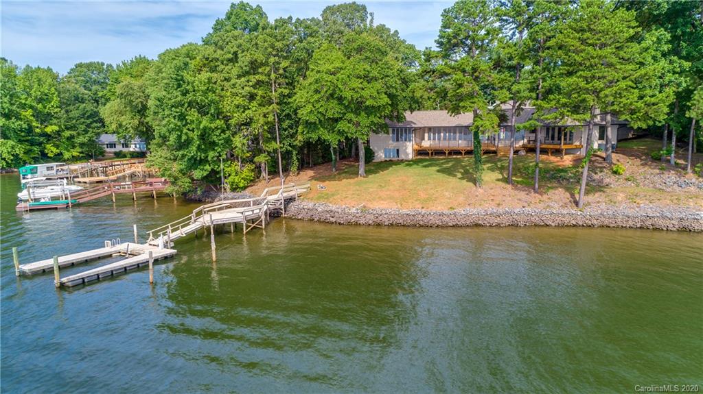 36 Sunrise Point Road Lake Wylie, SC 29710 - Photo 5 of 45 Gallery Image 5