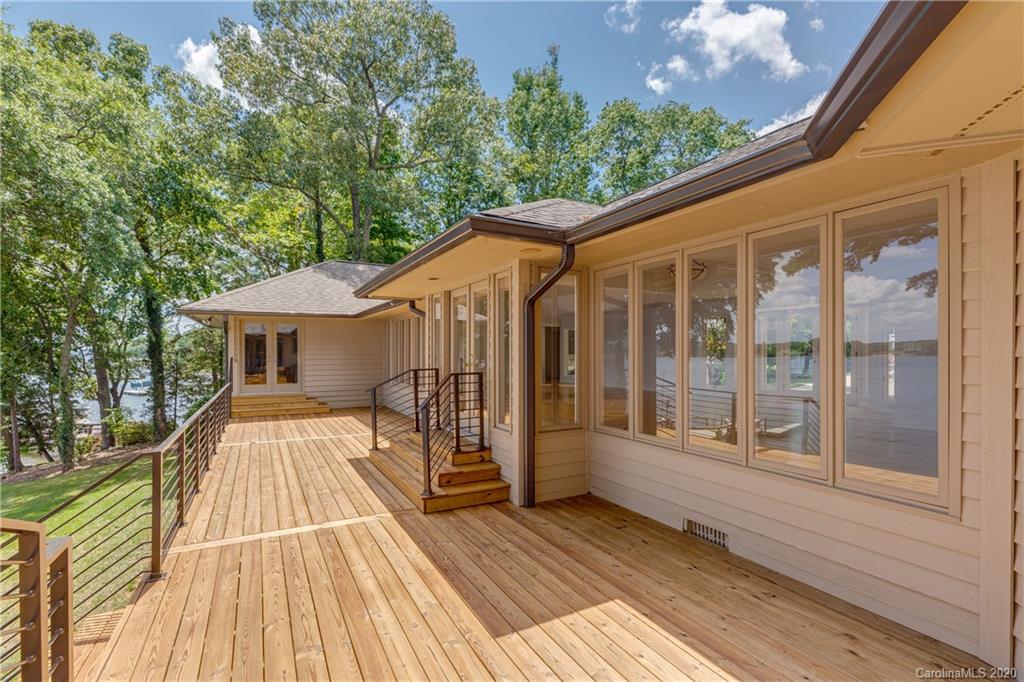 36 Sunrise Point Road Lake Wylie, SC 29710 - Photo 10 of 45 Gallery Image 10
