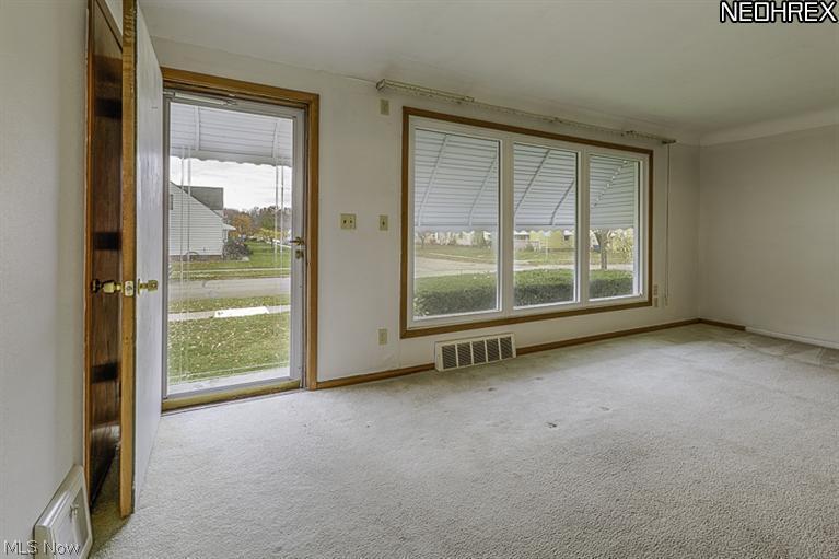 405 Clarmont Road Willowick, OH 44095 - Photo 3 of 25 Gallery Image 3