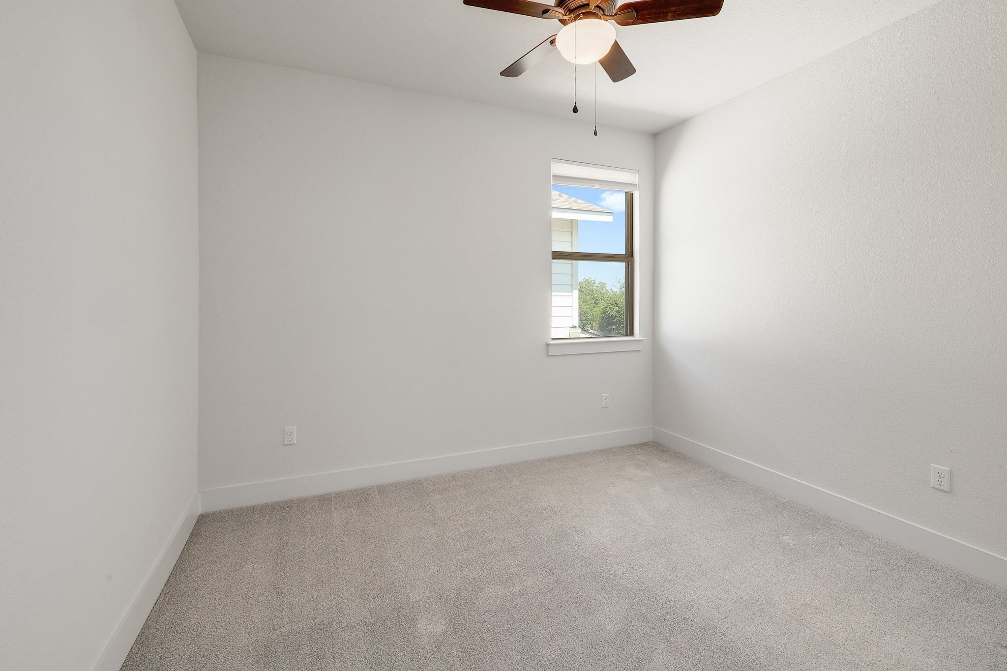 6111 Dunfries Lane Austin, TX 78744 - Photo 21 of 30 an empty room with a window