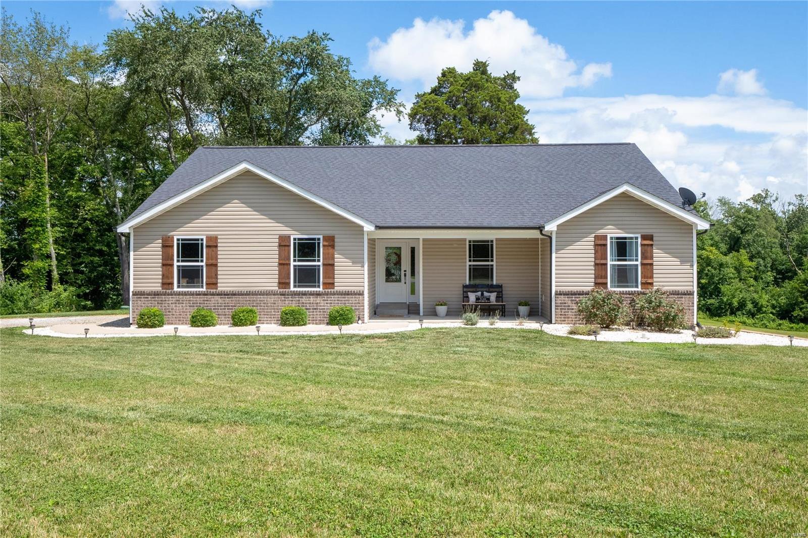 7130 Clayton Road Waterloo, IL 62298 - Photo 1 of 38