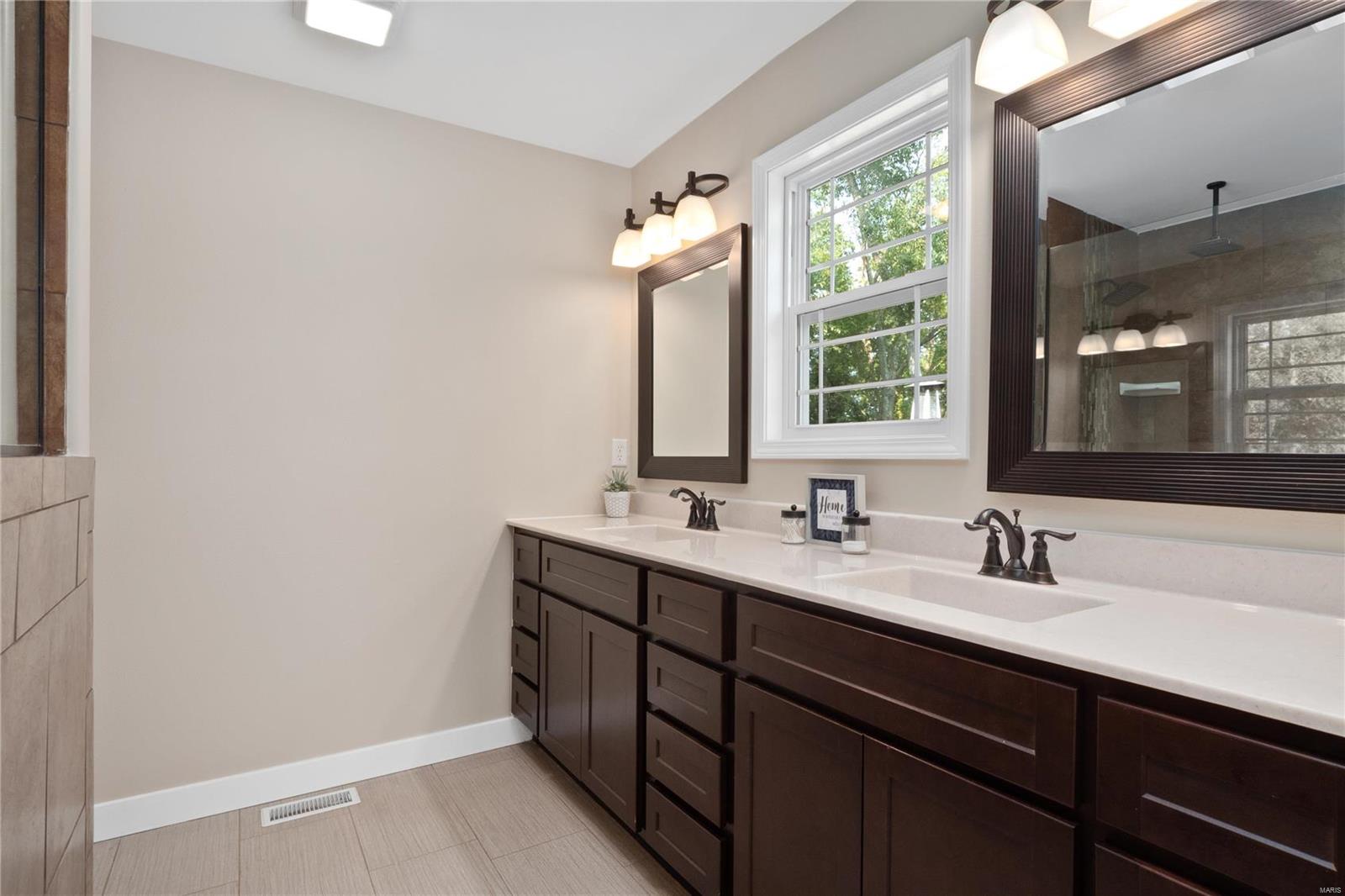 7130 Clayton Road Waterloo, IL 62298 - Photo 16 of 38