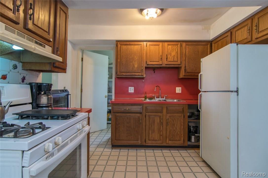 2620 Riley Center Road Memphis, MI 48041 - Photo 11 of 45 DSC_1280.jpg