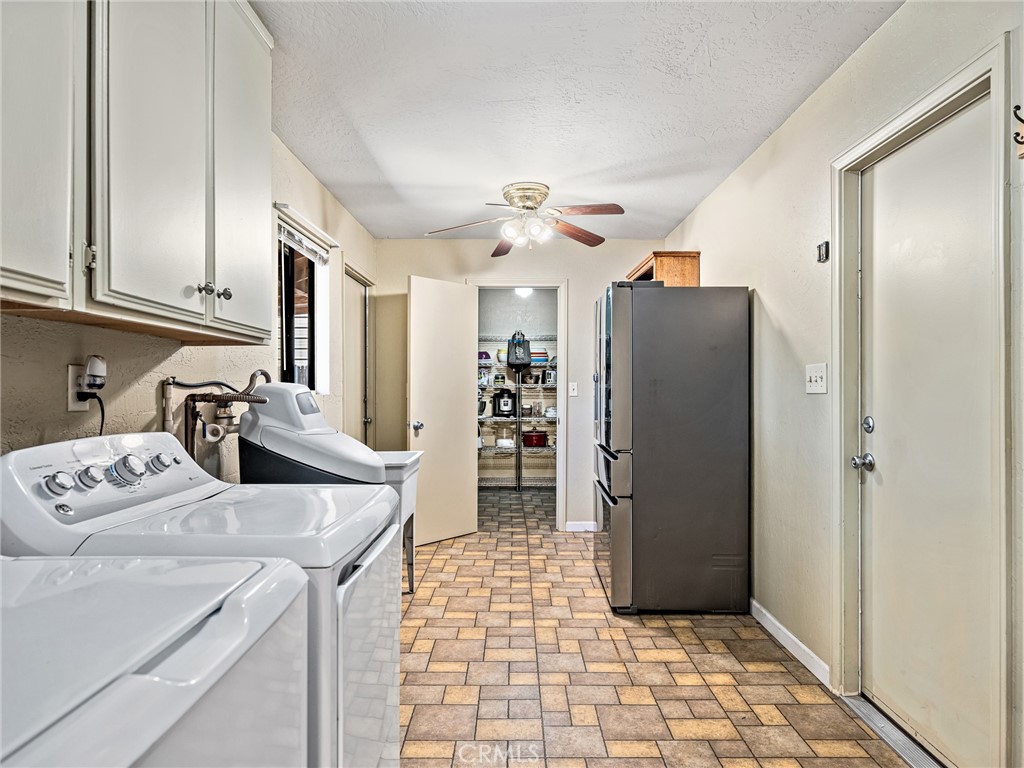 14154 Hopi Road Apple Valley, CA 92307 - Photo 13 of 45