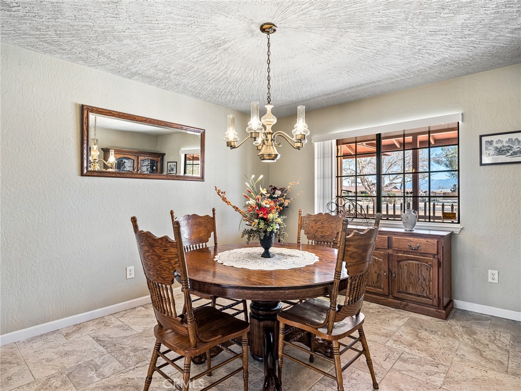 14154 Hopi Road Apple Valley, CA 92307 - Photo 17 of 45