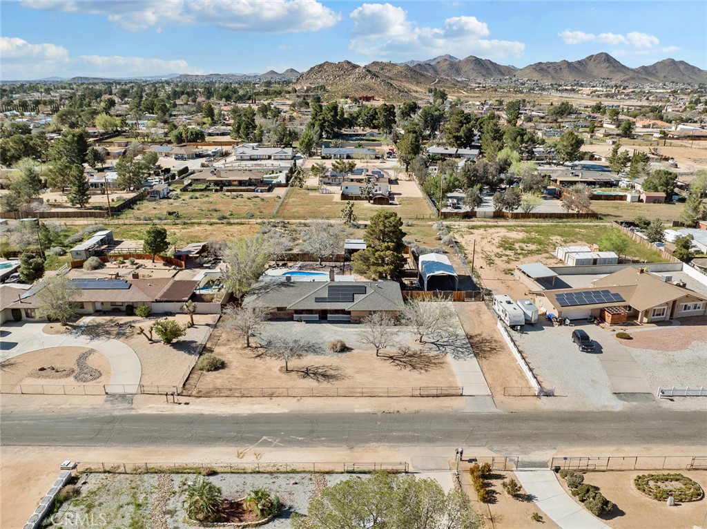 14154 Hopi Road Apple Valley, CA 92307 - Photo 2 of 45