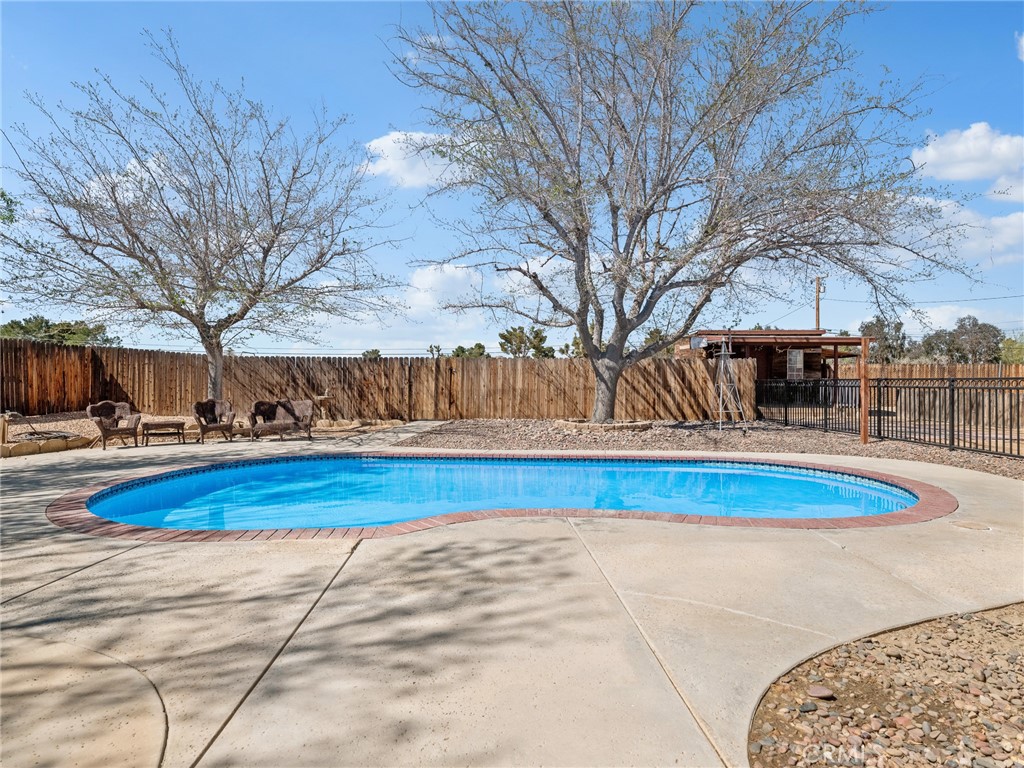 14154 Hopi Road Apple Valley, CA 92307 - Photo 32 of 45