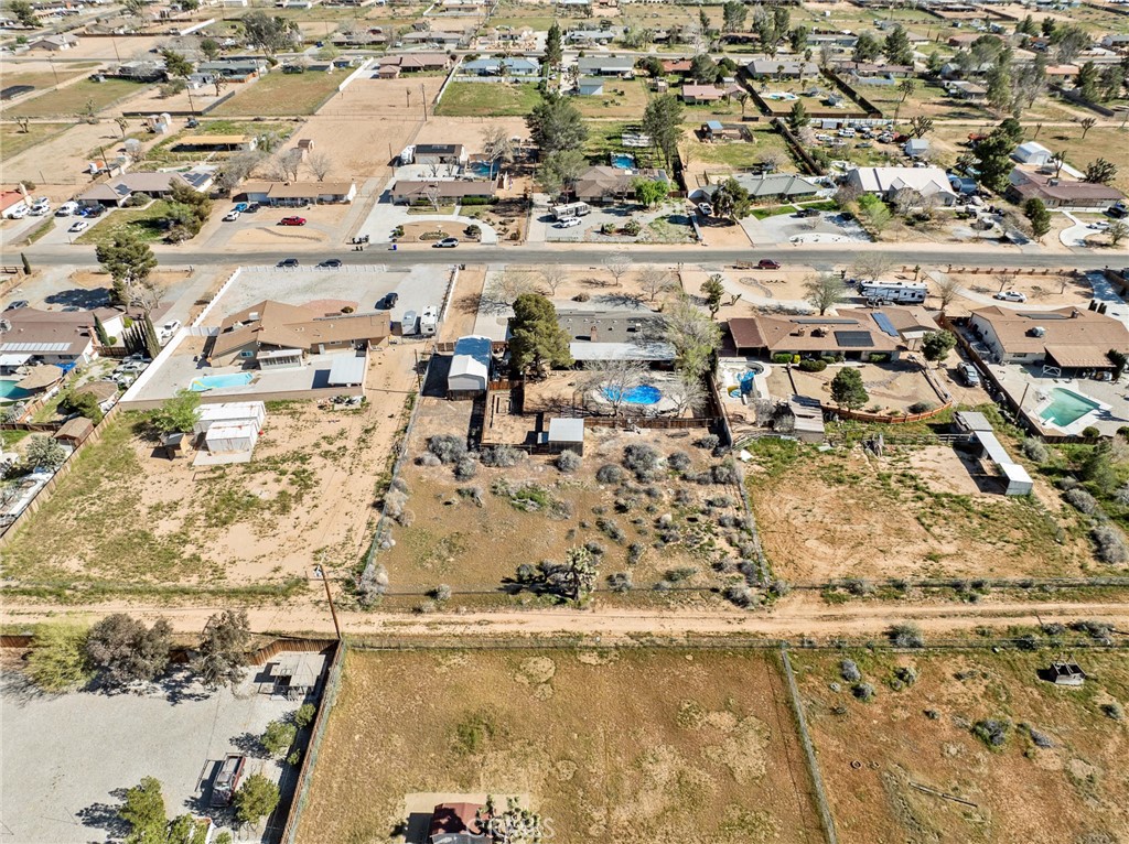 14154 Hopi Road Apple Valley, CA 92307 - Photo 4 of 45