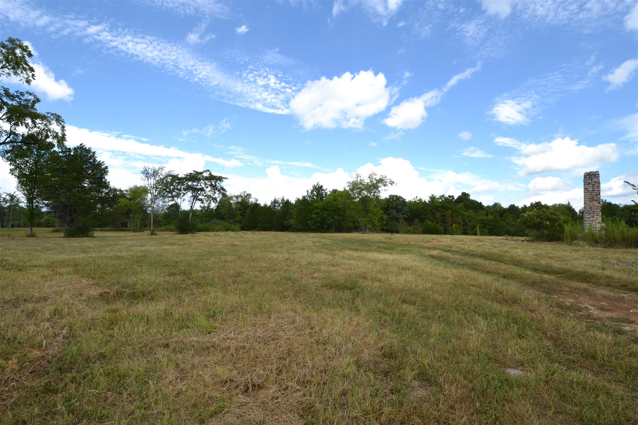 4 Fall Creek Road Lebanon, TN 37090 - Photo 2 of 11 a view of an outdoor space with yard