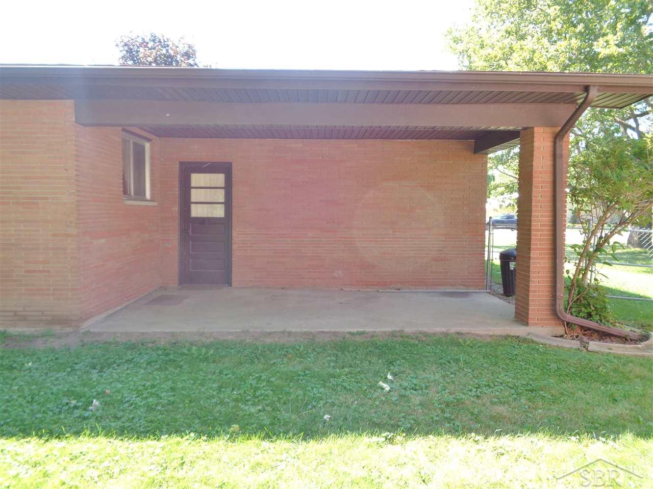 1376 North Center Road Saginaw, MI 48638 - Photo 30 of 31 50020390-29.JPG