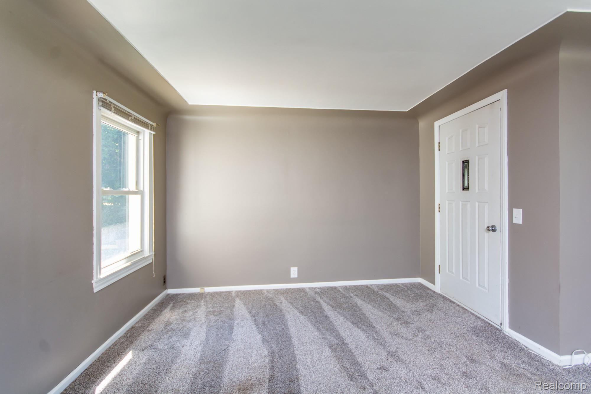 20621 Clark Road Belleville, MI 48111 - Photo 3 of 42 DSC_7472.jpg
