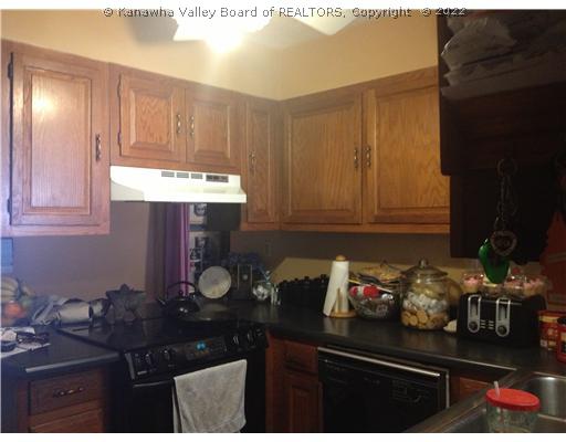 254 Spring Street Ripley, WV 25271 - Photo 3 of 6 Kitchen.