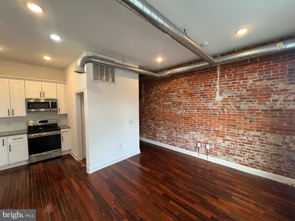 $1,500 | 3228 West Diamond Street, Unit 2, Philadelphia, PA 19121