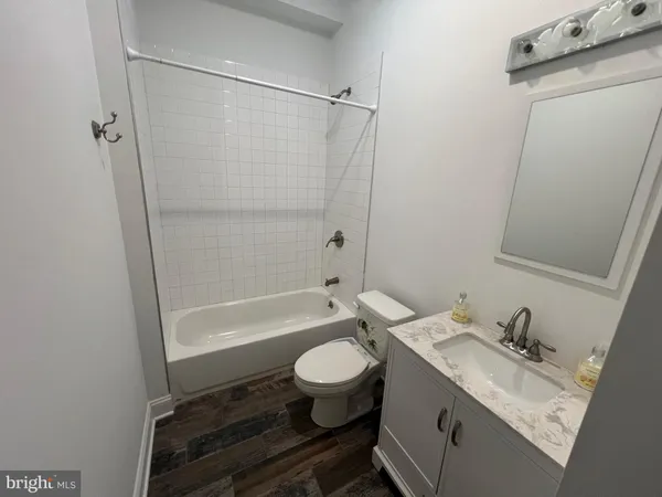 $1,500 | 3228 West Diamond Street, Unit 2, Philadelphia, PA 19121