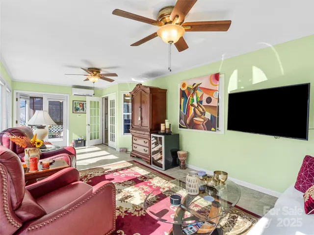 $425,000 | 1002 4th Street Northeast, Conover, NC 28613