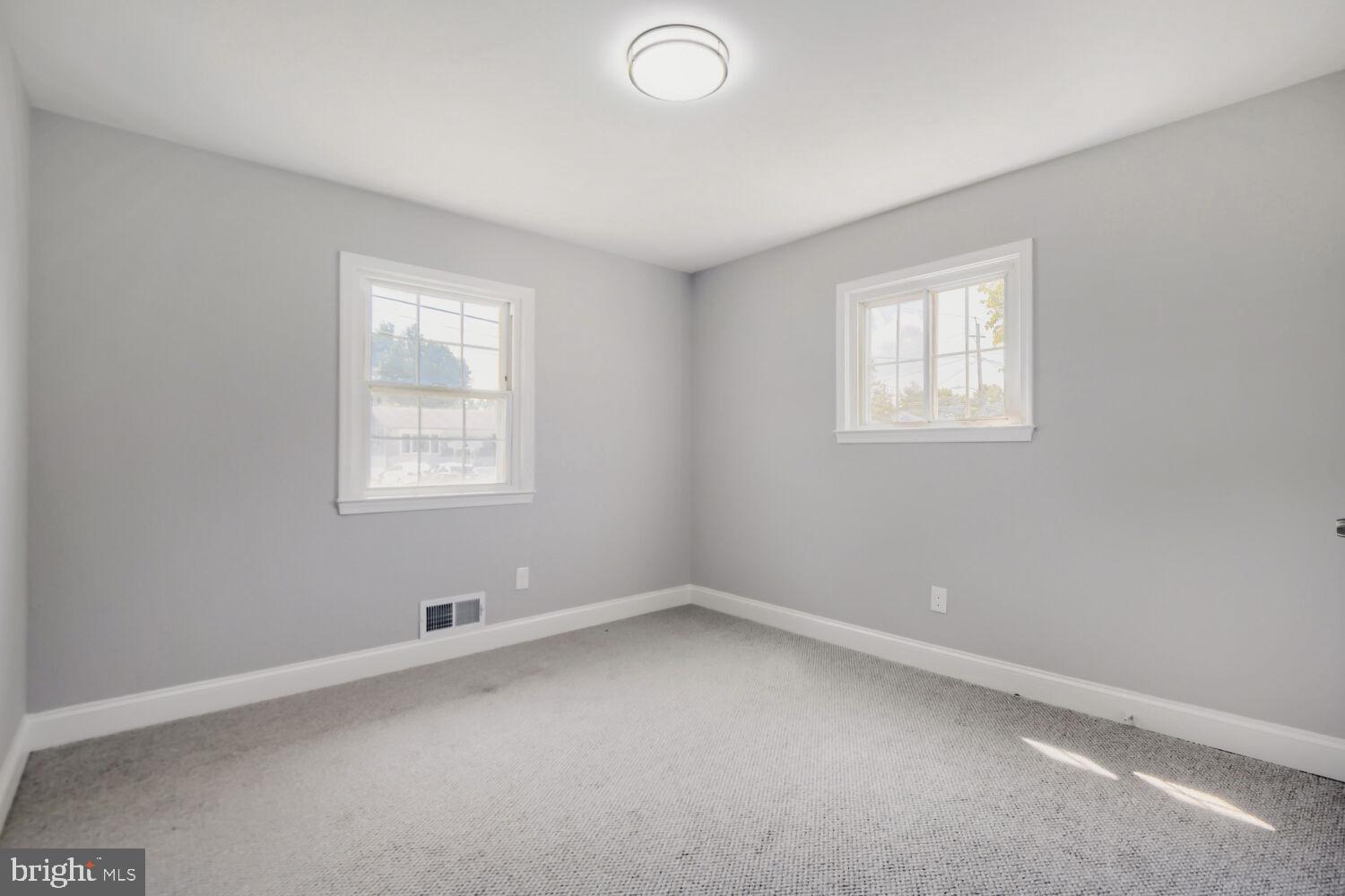 696 West Maple Road Linthicum Heights, MD 21090 - Photo 18 of 31 Gallery Image 18