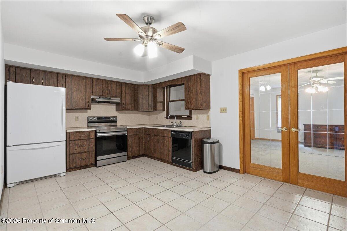 301 Spring Street Archbald, PA 18403 - Photo 17 of 51 14-301_Spring_St_014