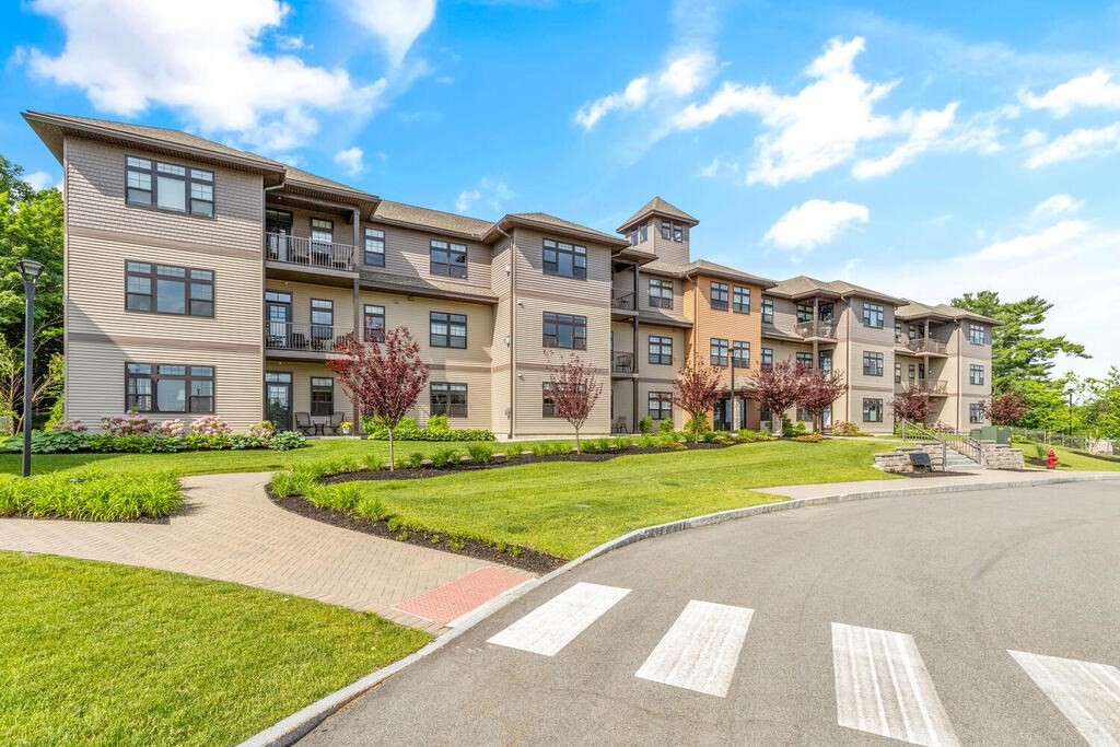 7 Executive Drive, Unit 213 Stoneham, MA 02180 - Photo 4 of 36