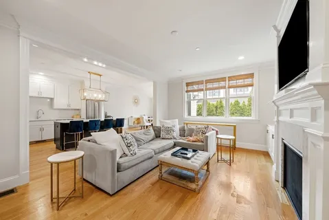 $1,275,000 | 21 Lillian Way, Unit 21, Wayland, MA 01778