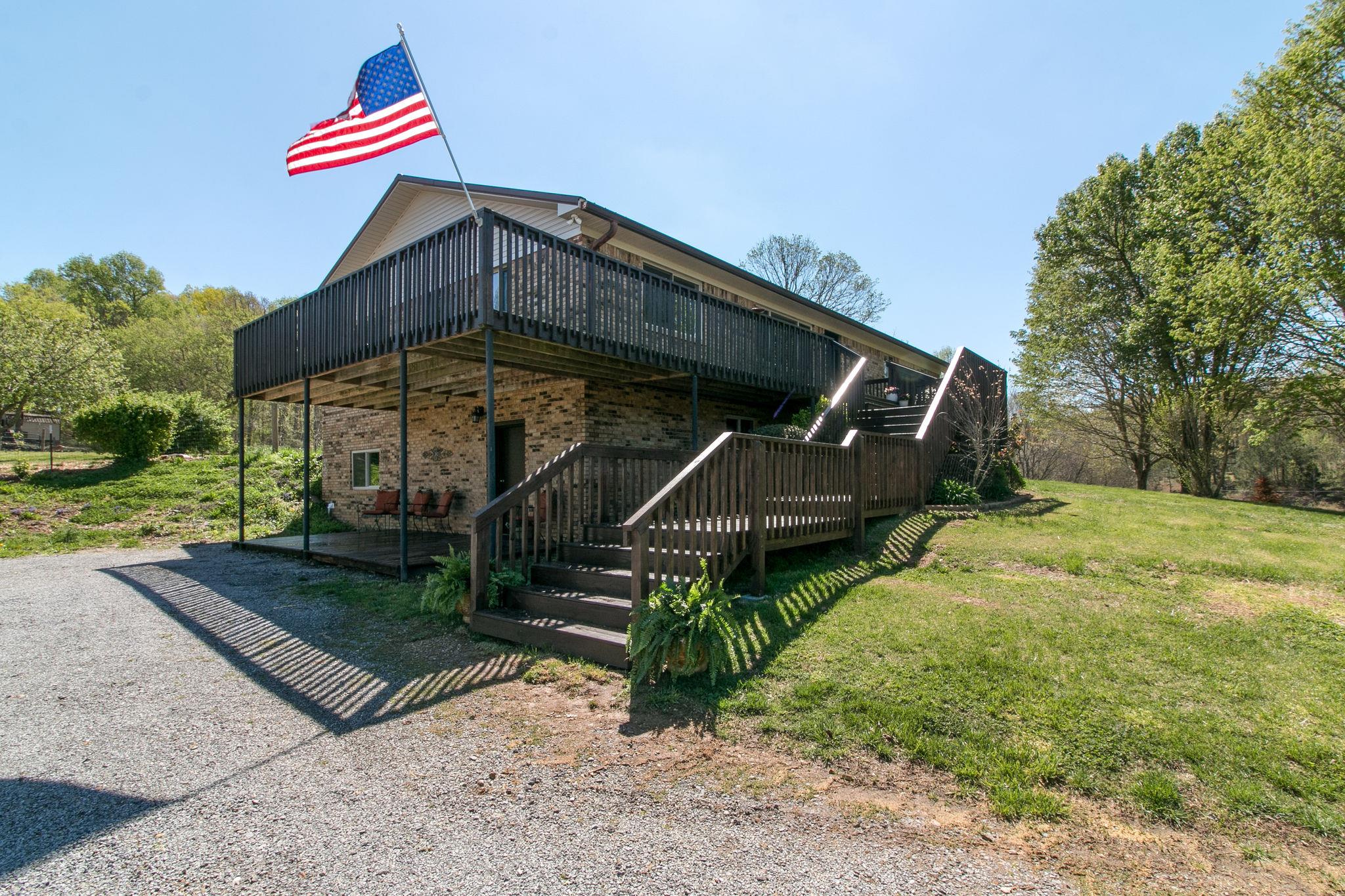 999 Deep Cut Road Erin, TN 37061 - Photo 4 of 29 Gallery Image 4