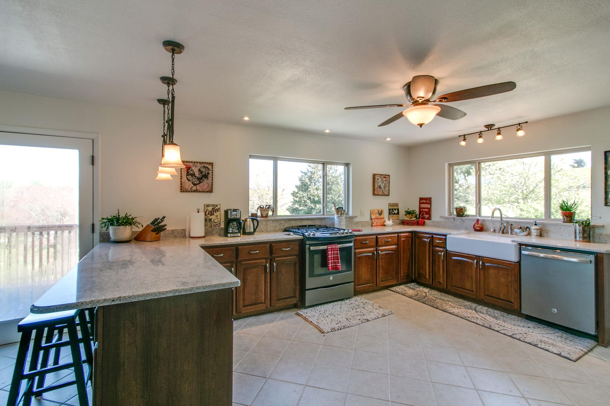999 Deep Cut Road Erin, TN 37061 - Photo 7 of 29 Gallery Image 7