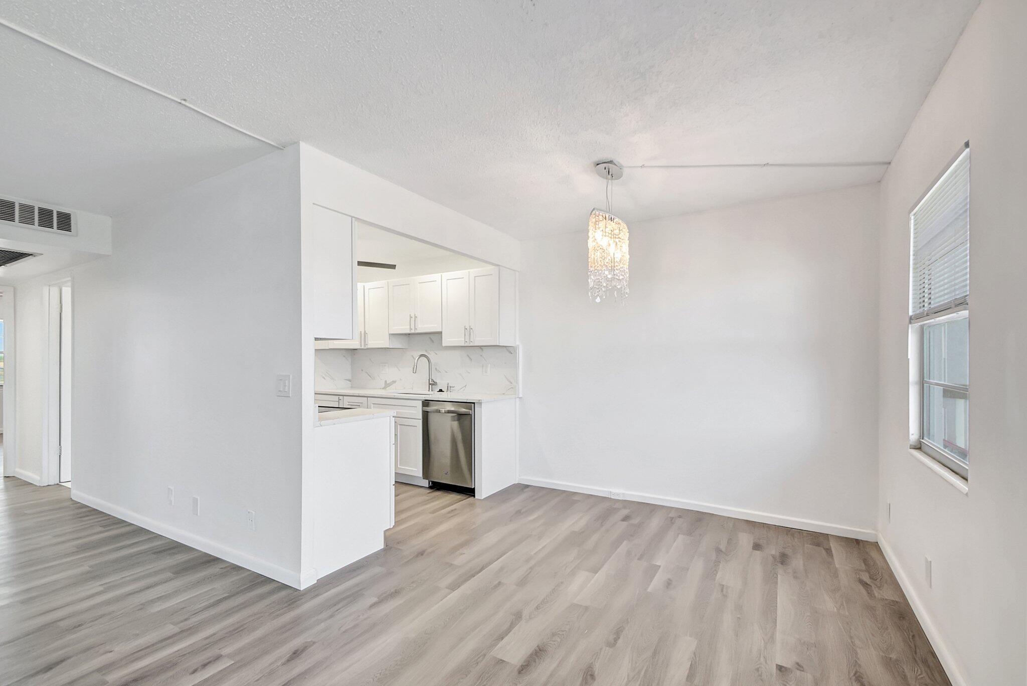 4015 Cornwall East Boca Raton, FL 33434 - Photo 9 of 85 13-web-or-mls-ALP_4737