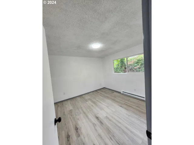 $230,000 | 504 Silver Avenue, Drain, OR 97435