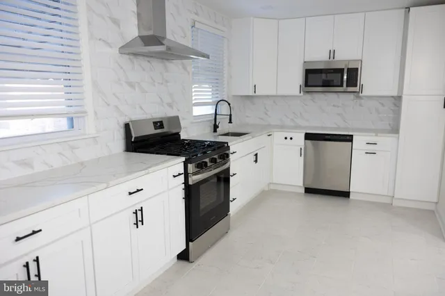 $2,600 | 3286 Cromwell Road, Philadelphia, PA 19114