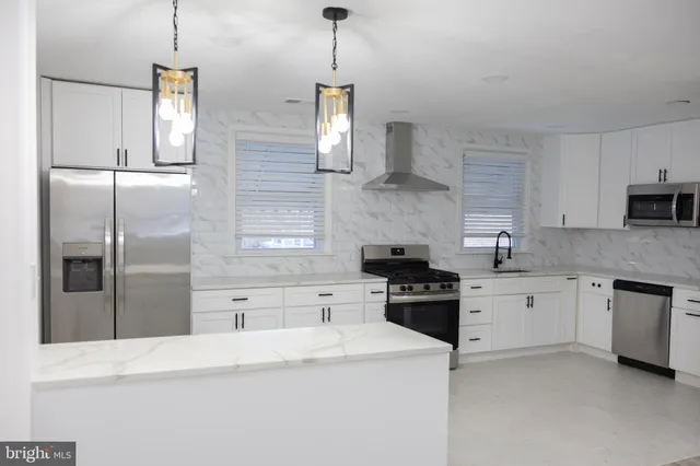 $2,600 | 3286 Cromwell Road, Philadelphia, PA 19114