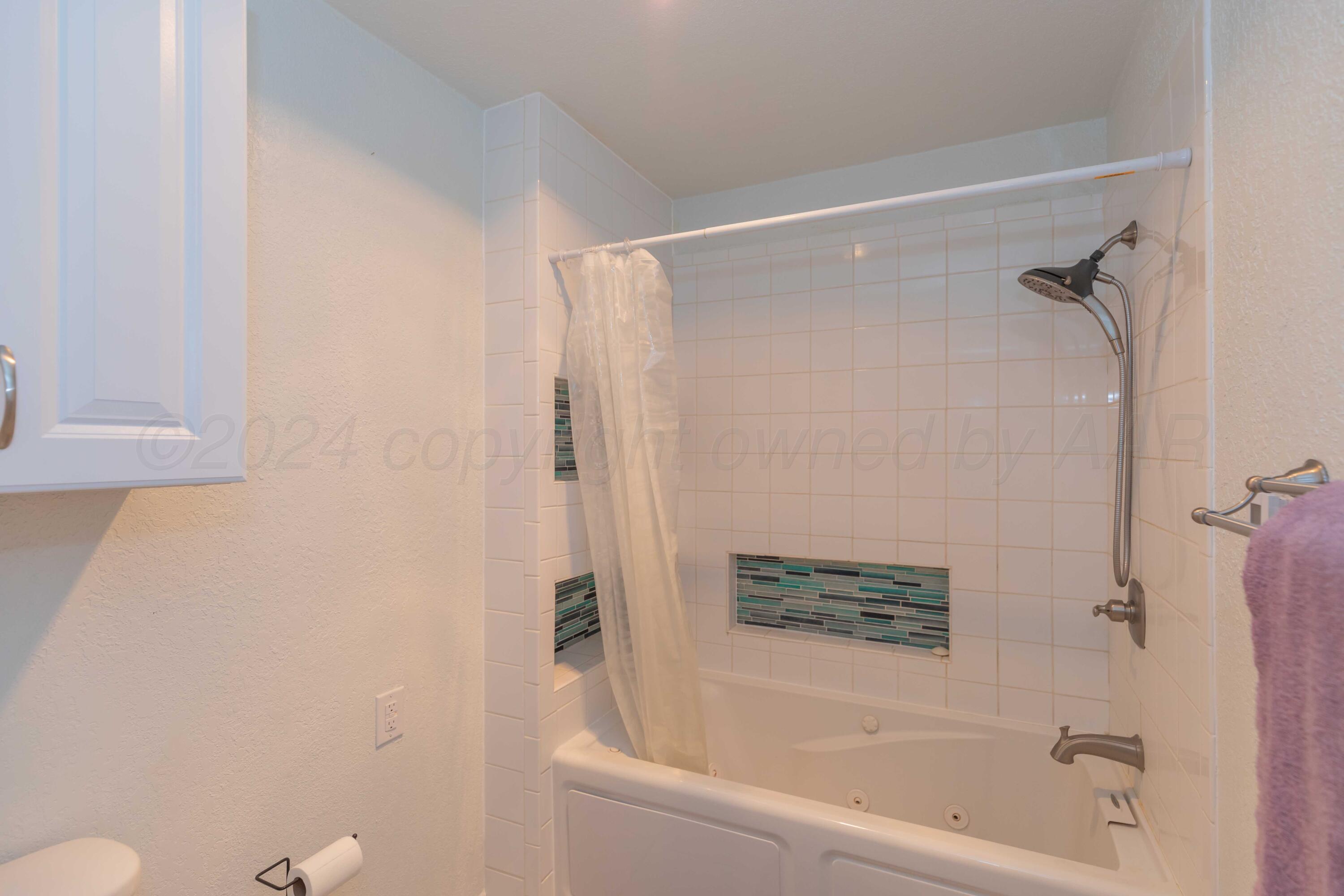 22 Kendall Road Amarillo, TX 79124 - Photo 28 of 47 MASTER BATH VIEW 3