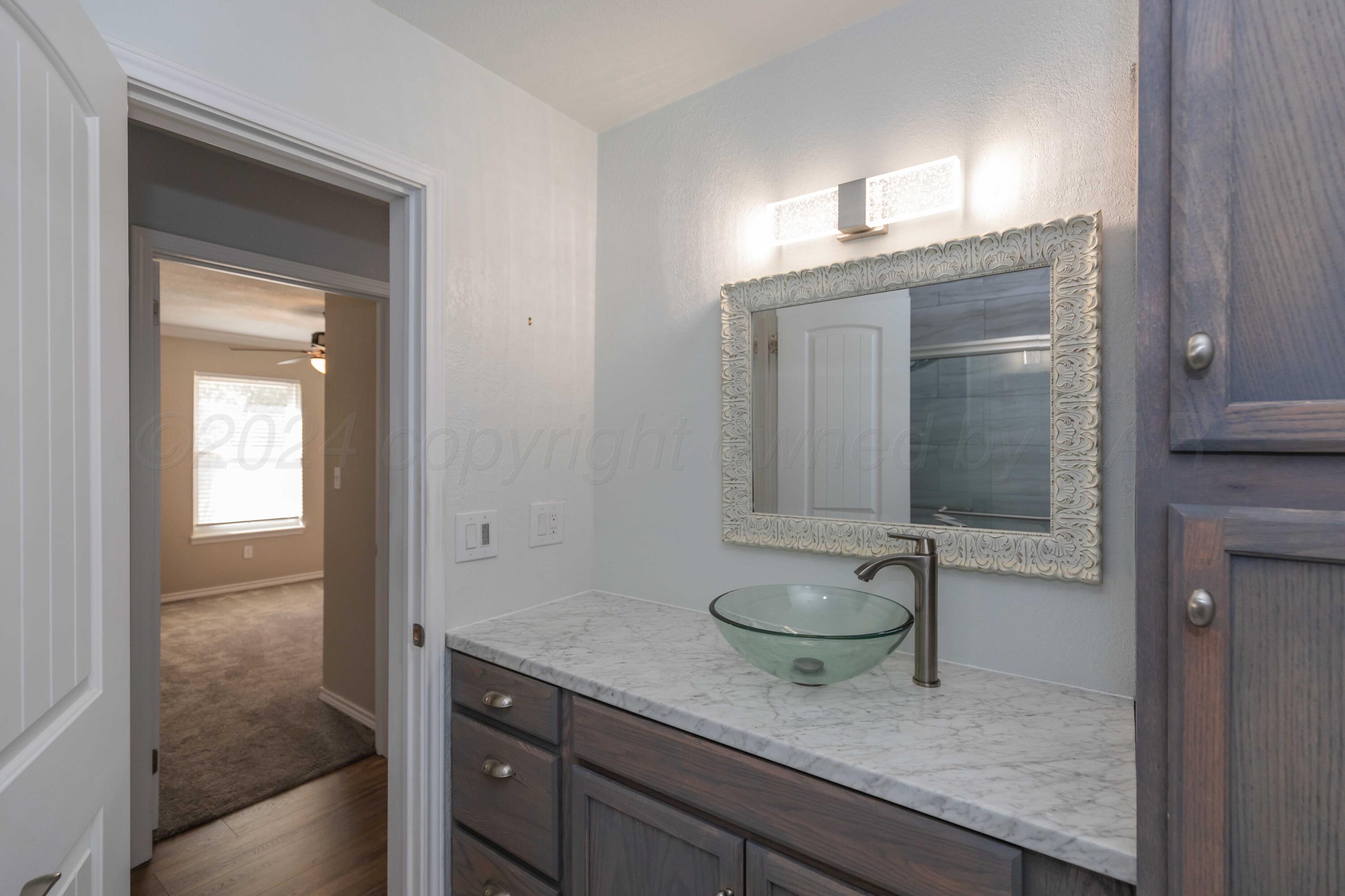 22 Kendall Road Amarillo, TX 79124 - Photo 34 of 47 BATHROOM 2 VIEW 3
