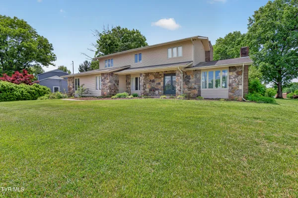 $419,000 | 102 Sandpiper Circle, Kingsport, TN 37663