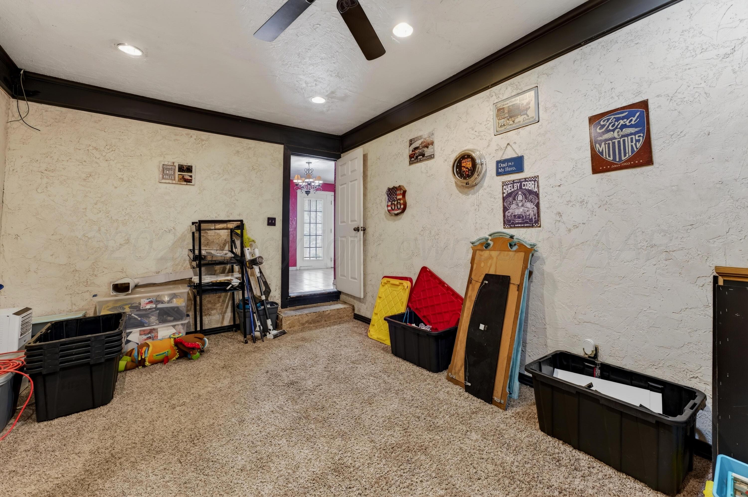 2519 9th Avenue Canyon, TX 79015 - Photo 24 of 24 a view of a room with gym equipment