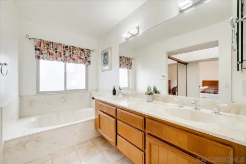 $1,100,000 | 872 Oro Grande Street, Oceanside, CA 92057