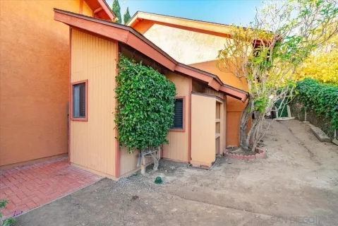 $1,100,000 | 872 Oro Grande Street, Oceanside, CA 92057