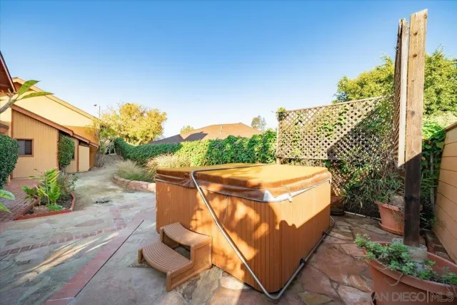 $1,100,000 | 872 Oro Grande Street, Oceanside, CA 92057