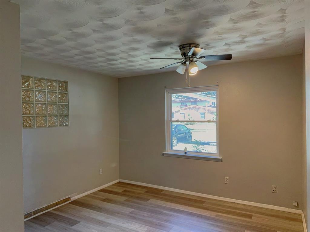 3621 Pleasant Run Road Irving, TX 75062 - Photo 10 of 18