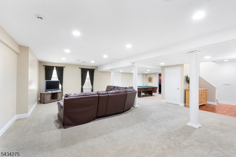 7 Chilton Road Chester, NJ 07930 - Photo 39 of 47