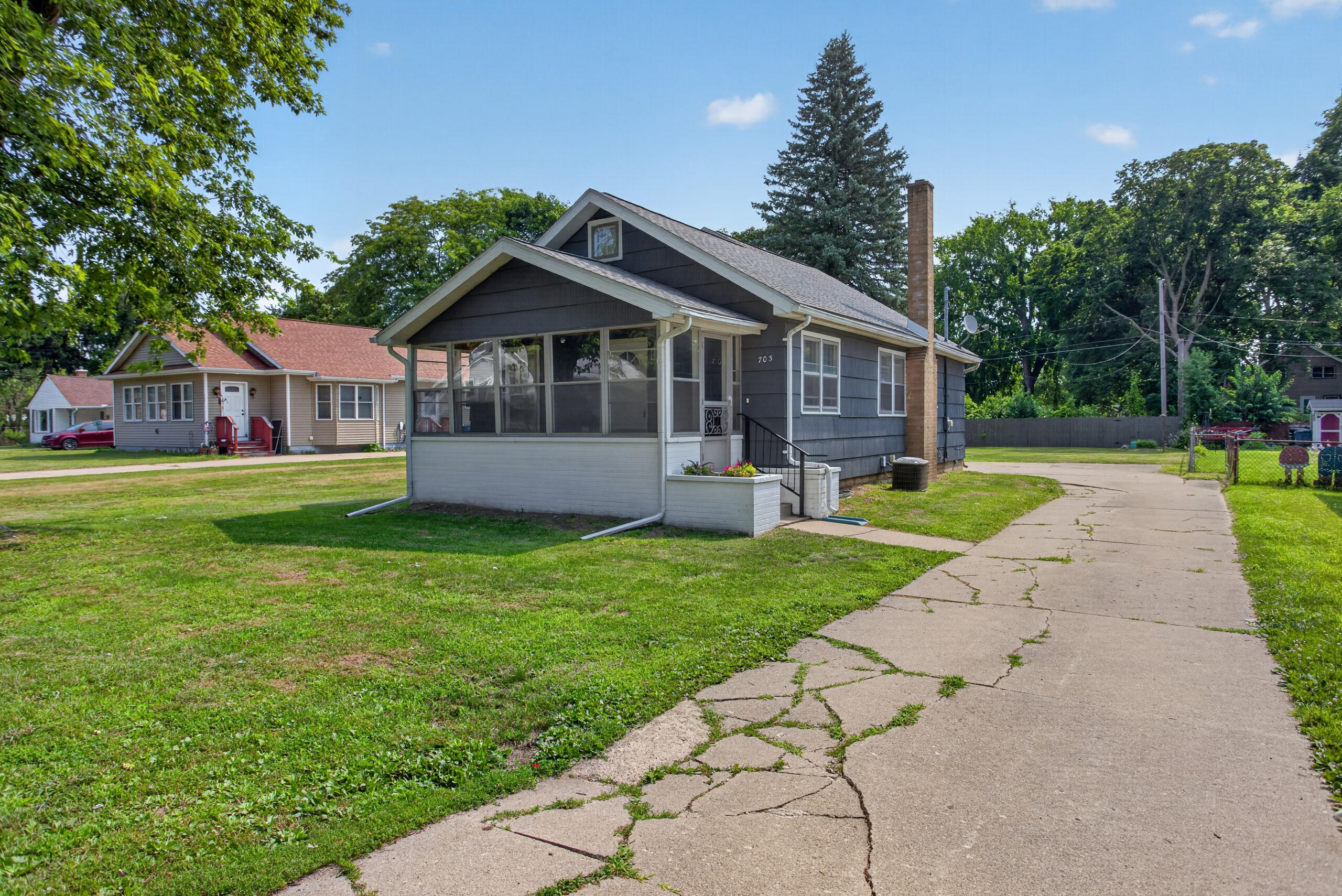 703 Winifred Street Jackson, MI 49202 - Photo 35 of 36 IMG_0800