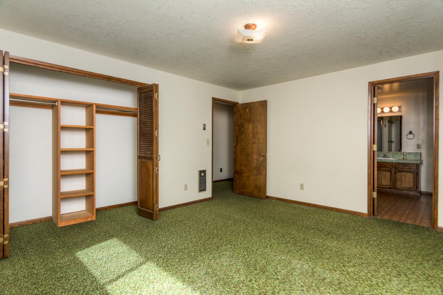 60830 Diamond Road Bend, OR 97702 - Photo 11 of 23 13