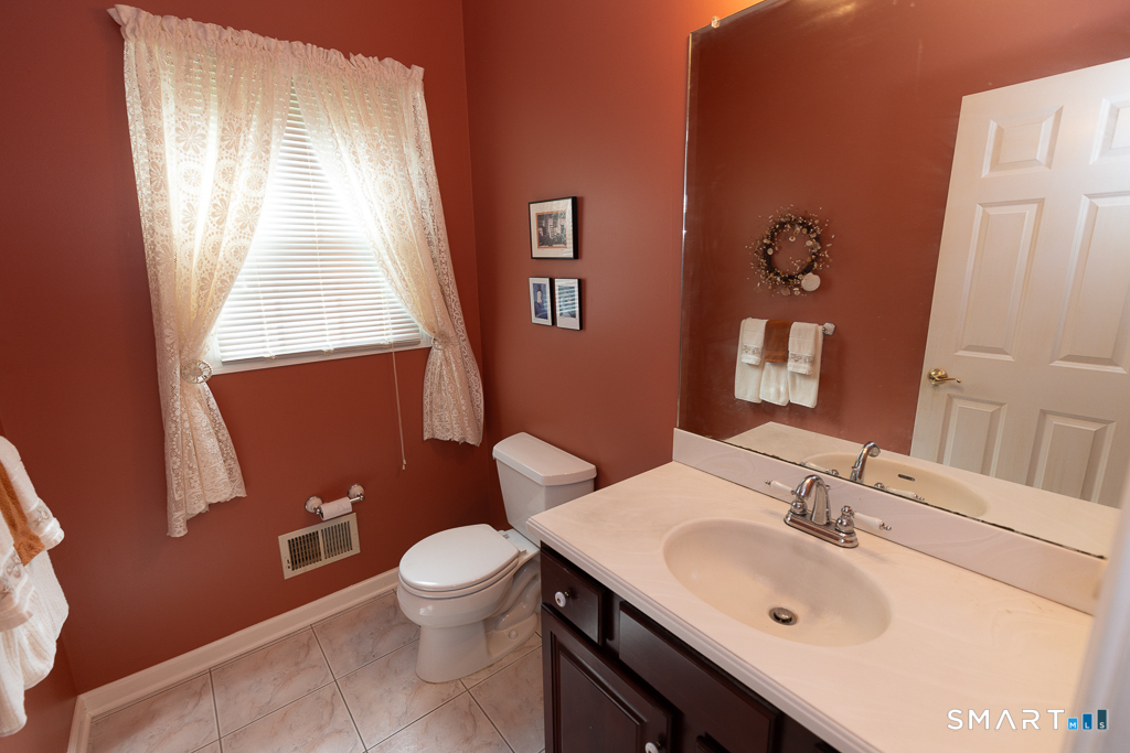 9 Taylor Ridge Road Clinton, CT 06413 - Photo 11 of 40 Gallery Image 11