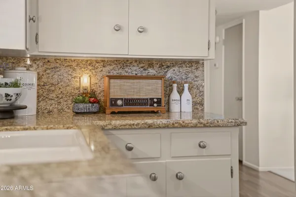$925,000 | 5910 East Edgemont Avenue, Scottsdale, AZ 85257